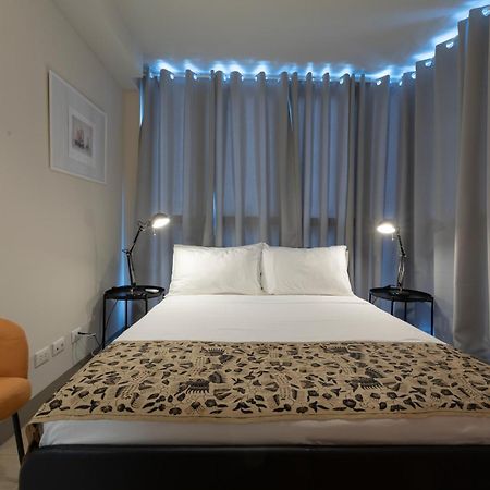Uptown Parksuites Apartments Tower 2 Bgc By Ph Staycation マニラ市 エクステリア 写真