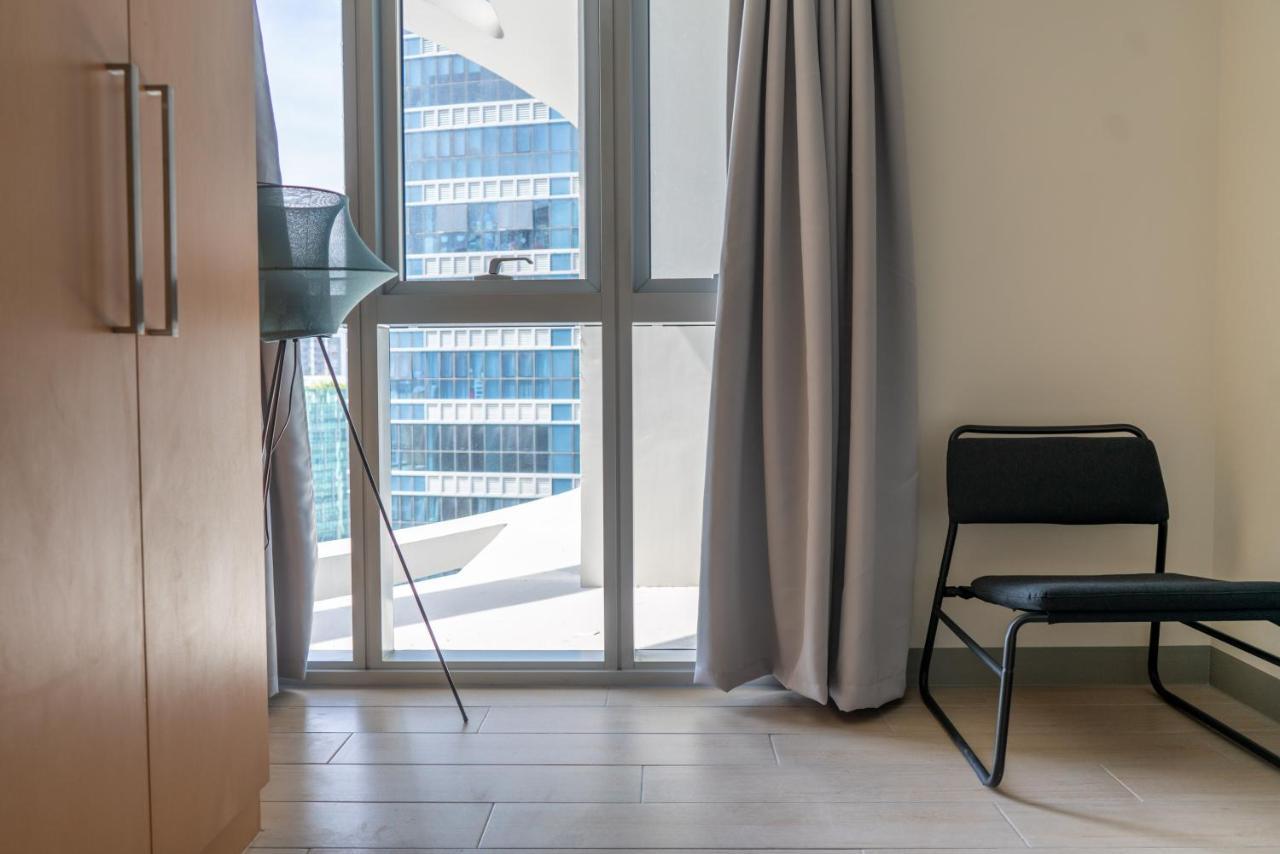 Uptown Parksuites Apartments Tower 2 Bgc By Ph Staycation マニラ市 エクステリア 写真